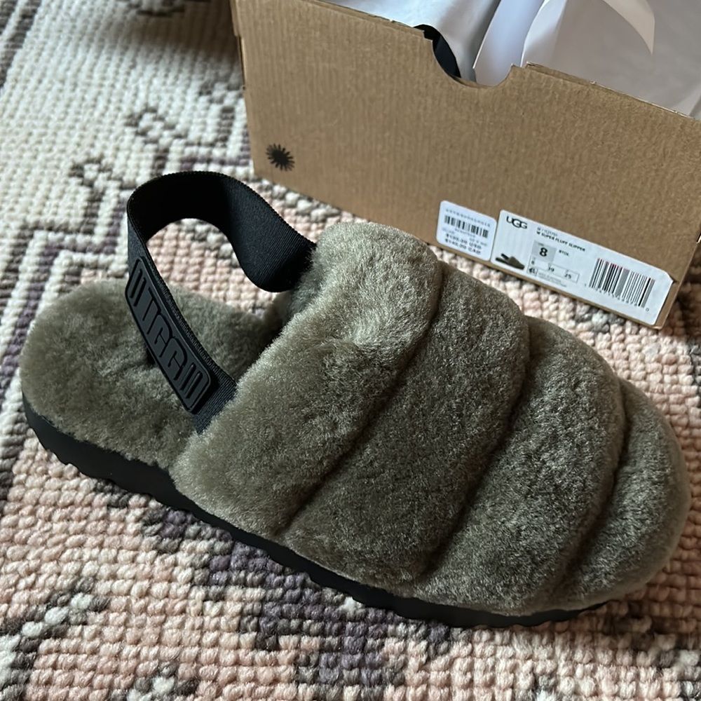NWT UGG Women's Super Fluff Slipper in Burnt Olive Size 8 - Picture 5 of 6